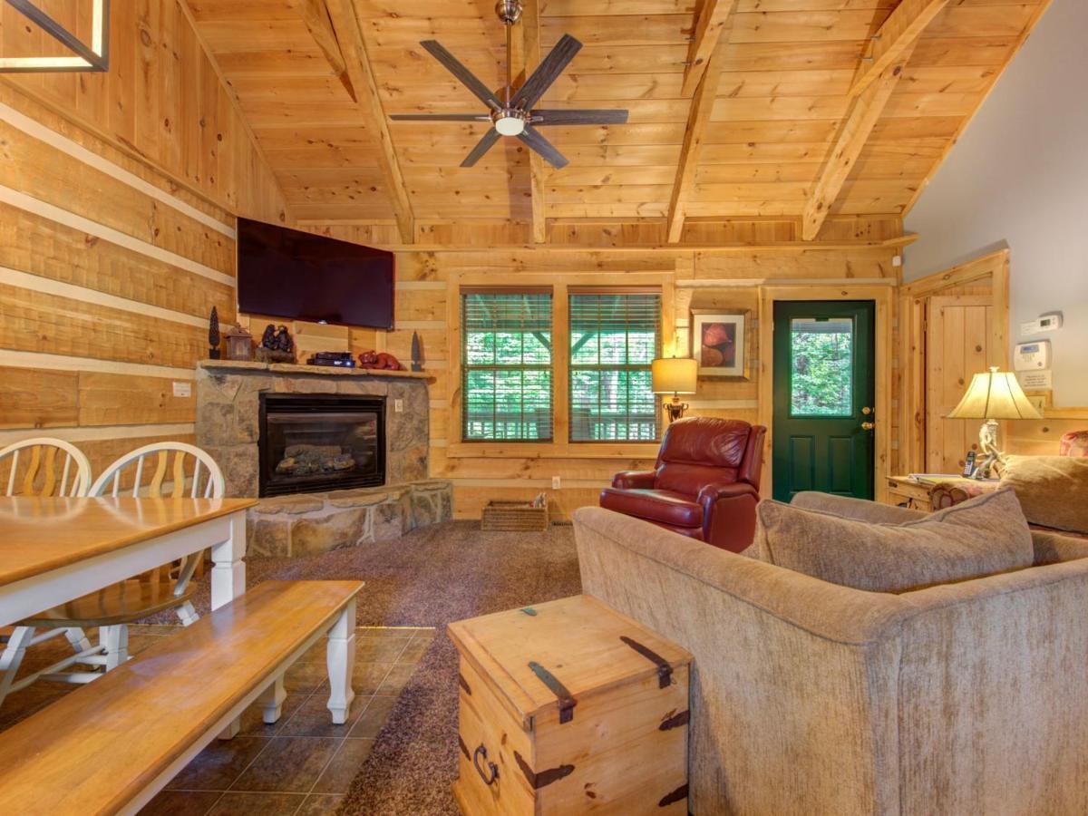 Life'S Escape, 2 Bedrooms, Wifi, Fireplace, Arcade, Jetted Tub, Sleeps 6 Gatlinburg Exterior photo