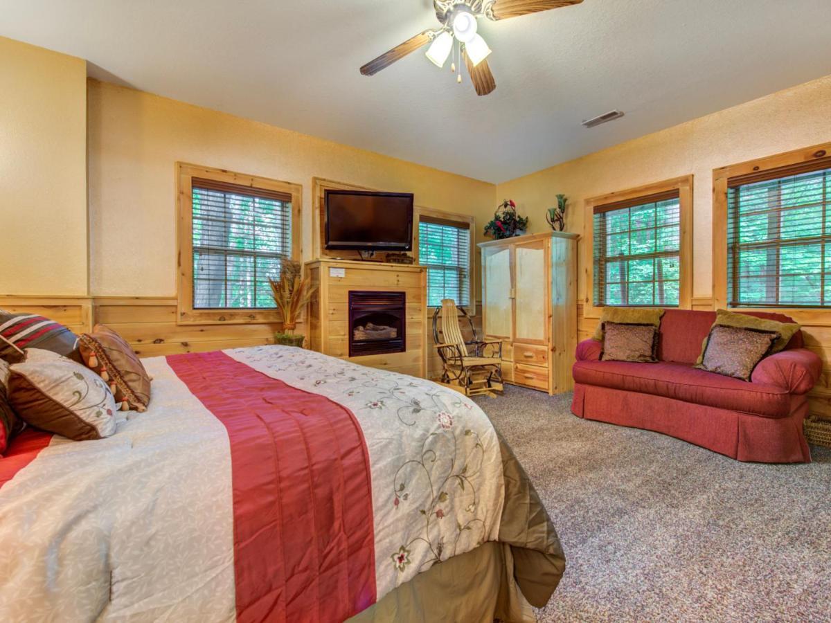 Life'S Escape, 2 Bedrooms, Wifi, Fireplace, Arcade, Jetted Tub, Sleeps 6 Gatlinburg Exterior photo